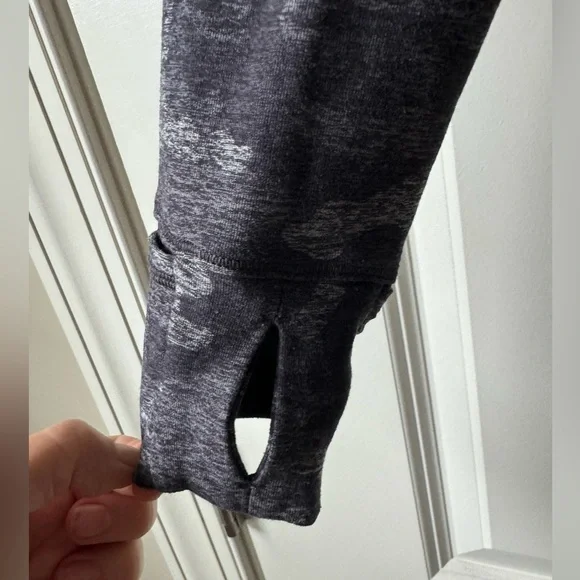 LILULEMON Warm Stabilizer 1/2 Zip Hoodie - Picture 7 of 11